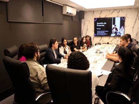 EXPERIÊNCIA Acadêmicos do curso de Administração da Unimar inovam e