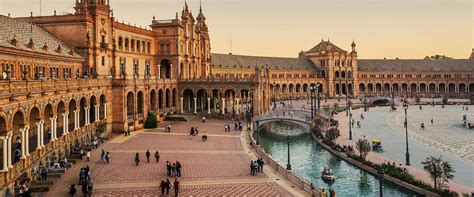 PLAZA ESPAÑA SEVILLA FREE TOUR SEVILLA