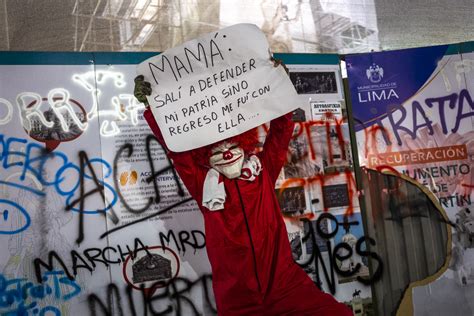 El Museo De Lo Efímero Los Carteles Que Se Volvieron Documentos De La Indignación Ojo Público