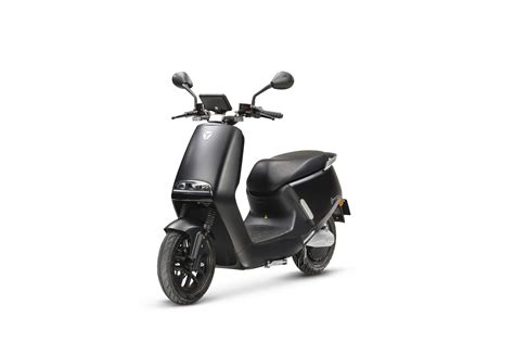 Yadea G Elektrische Scooter Matt Black Km Km P Uur Wheels