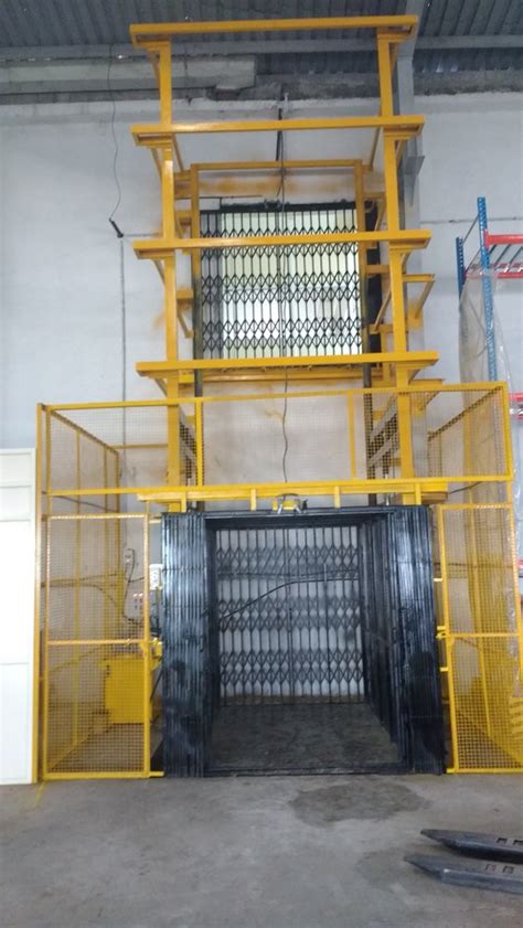 MODERN HYDRAULICS Hydraulic Goods Lift Capacity 0 5 10 TON At Rs