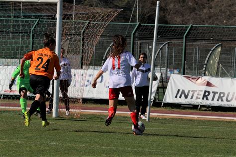 Calcio Femminile Seconda Sconfitta Consecutiva Per Il Real Meda Il