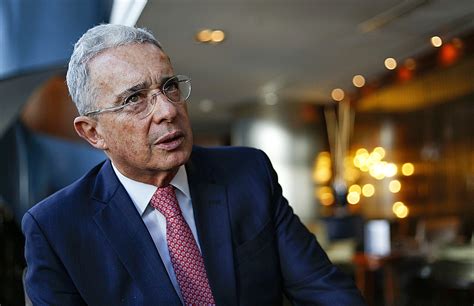 Lvaro Uribe Acusado Formalmente Por La Fiscal A Por Los Presuntos