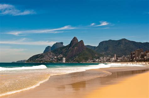 Rio tem 4 praias impróprias para banho de mar veja lista