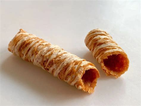 Wafer Coconut Crispy Roll