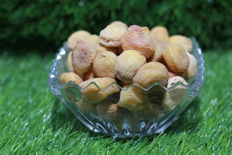 Dry Gold Apricot Medium Khubani