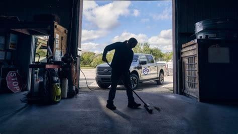 Fleet Incentive Programs for Commercial Vehicles | Ford Pro™