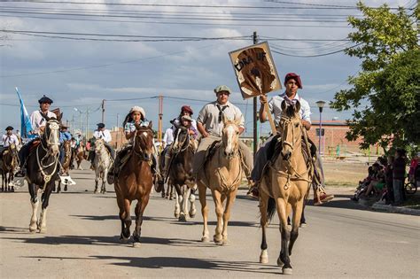 Valcheta se viste de gaucha para celebrar la Tradición este fin de