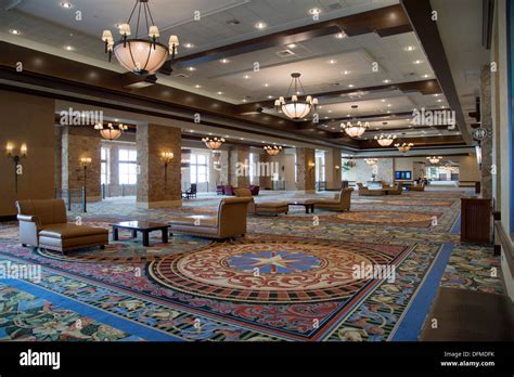 Lobby hi-res stock photography and images - Alamy