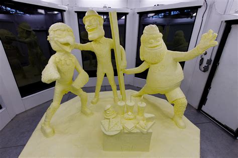 Pennsylvania Farm Show Butter Sculpture Features Gritty, Swoop - CBS Philadelphia