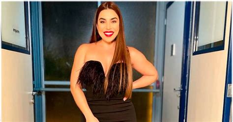 Ex BBB Naiara Azevedo leva fãs à loucura em fotos de biquíni corpão