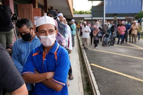 Malaysians Line Up To Vote In Hotly Contested Election World News