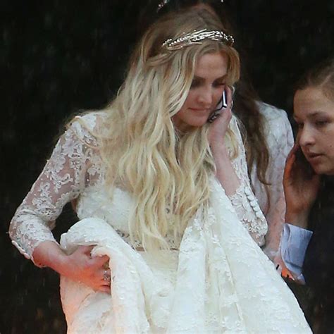 Get The Details On Ashlee Simpson S Stunning Wedding Dress E Online