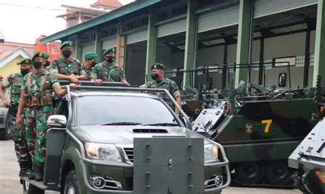 Tiba Di Kota Salatiga Pangdivif 2 Kostrad Kunjungi Markas Yonif