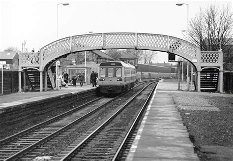 Calling at Guiseley | 142070 Working the 13.40 service from … | Flickr