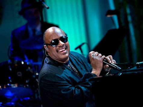 Após 15 anos Stevie Wonder lança duas músicas inéditas