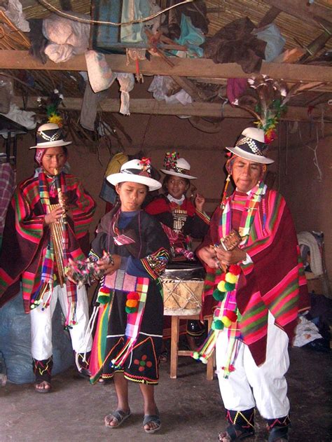 Pin Di Carmen Hb Su Trajes Tradicionales Del Mundo Y Su Folklore Cultura