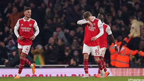 Leaders Arsenal Suffer A Heavy Points Drop In Their Title Fight Against