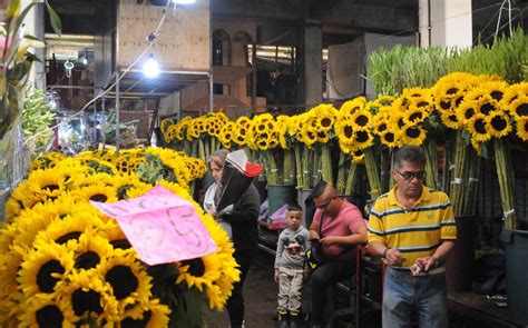 Esto Cuesta En El Mercado De Jamaica Un Ramo De Flores Amarillas Grupo