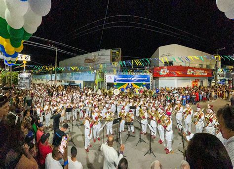 Vitória de Santo Antão realiza desfile cívico militar para celebrar Dia