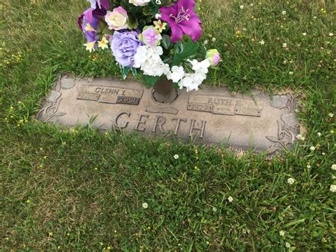 Glenn I Gerth 1926 2001 Find A Grave Memorial