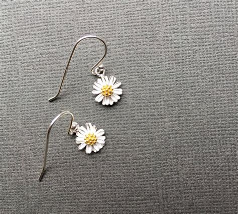 Daisy Earrings Sterling Silver Daisies Dangling Daisy Flower Etsy