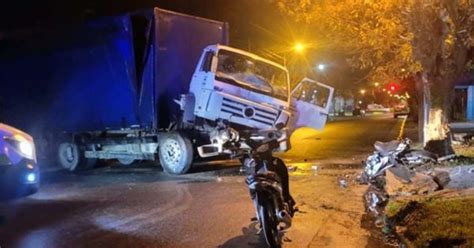 Murió el motociclista que estaba internado tras un choque con un camión