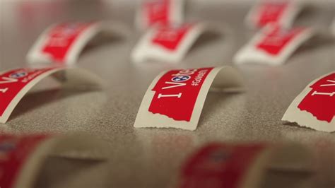 Maryville polling place pauses voting briefly for broken machine | wbir.com