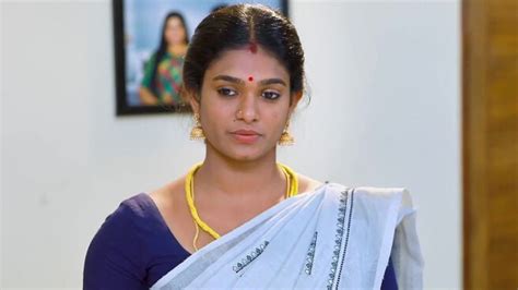 Watch Valli Forgives Vanathi And Uma Video Online Hd On Jiocinema