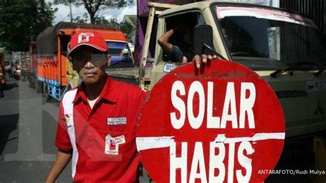 Kelangkaan Solar Makin Membuat Pengusaha Rugi