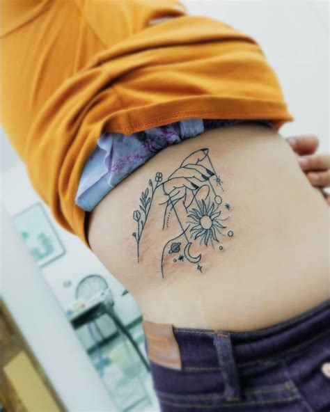 Tatuajes Para Las Costillas Perfectos Para Mujeres