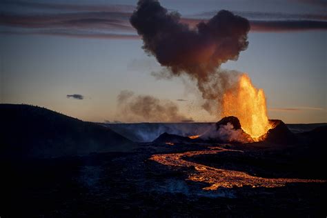 Eruptirao Vulkan U Blizini Glavnog Grada Islanda Dnevno Hr