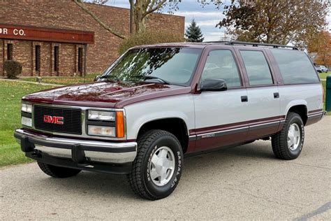 1993 Gmc Suburban K1500 Sle 4x4 For Sale On Bat Auctions Sold For 16500 On March 9 2022