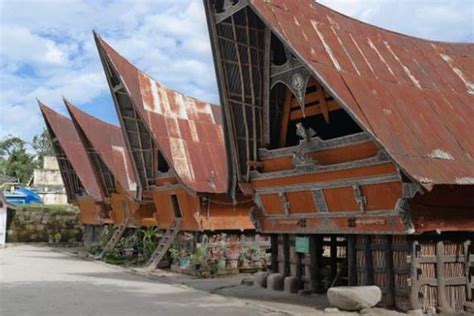 Rumah Bolon Rumah Adat Tradisional Suku Batak Di Kabupaten Samosir