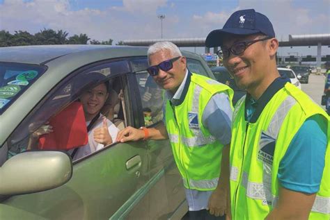 300 000 Kenderaan Guna Latar Sempena Tahun Baharu Cina Sinar Harian