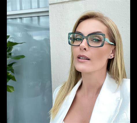 Foto Ana Hickmann Parece Que N O Quer Mais Esconder Que Est Em Um