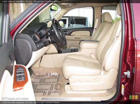 Ebony/Light Cashmere Interior Photo for the 2008 Chevrolet Avalanche ...