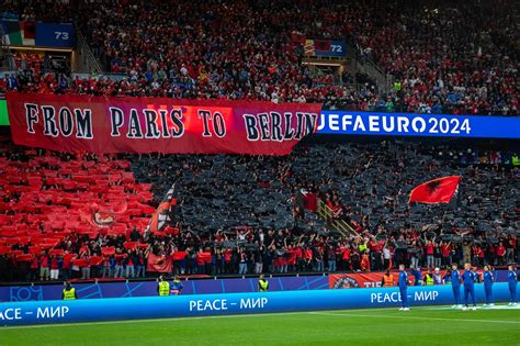 Mbi 20 mijë tifozë shqiptarë priten të jenë nesër në stadium për