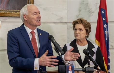 Former Arkansas Gov Asa Hutchinson Qualifies For 2024 State