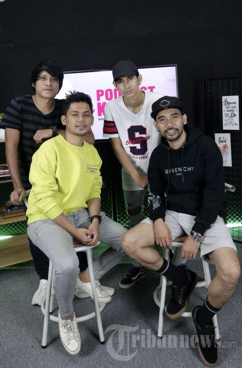 Bersama Vokalis Baru Band Lyla Rilis Single Jatuh Cinta Sendiri Foto