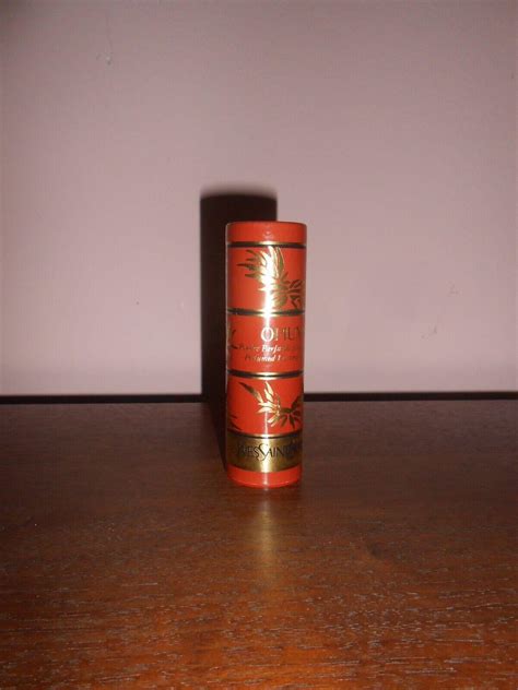 Yves Saint Laurent Opium Perfumed Dusting Powder