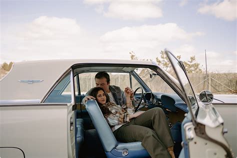 Vintage Car Couples Session - laurenhawkinsphotography.com