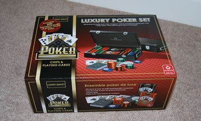 NEW Cartamundi Luxury Poker Set with Case, 200 Chips & Playing Cards ...