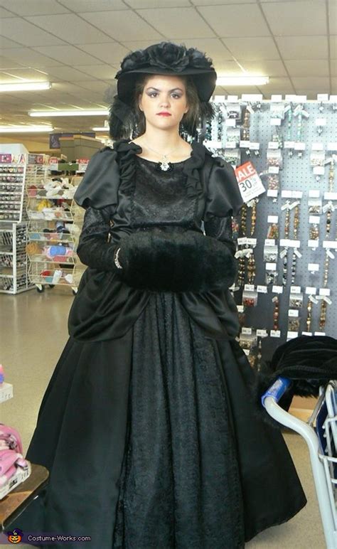 Belle - Scrooge's Girlfriend Costume