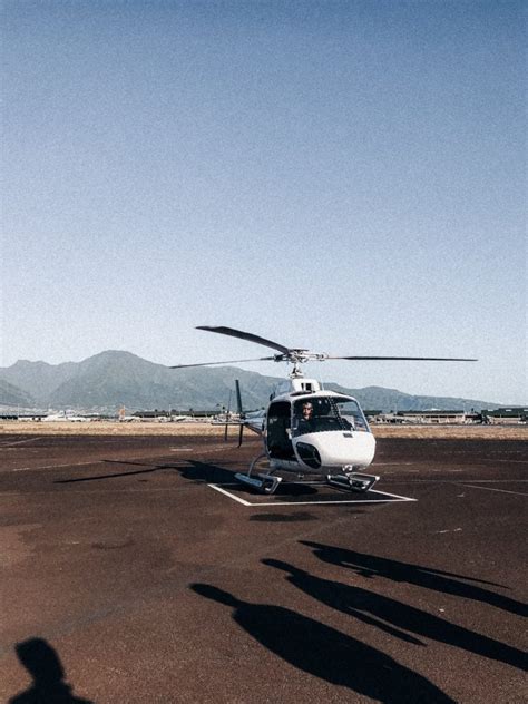 Maui Helicopter Tour: Doors-Off West Maui and Molokai with Air Maui