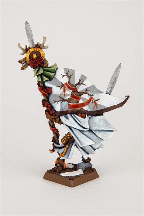 Showcase Wood Elves Limited Edition Battle Standard Bearer Tale Of