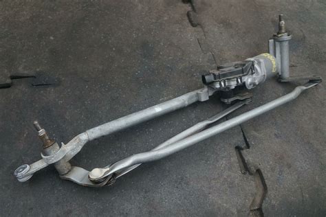 Front Windshield Wiper Motor Linkage Lr Oem Range Rover L