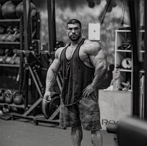 Derek Lunsford From Amateur To Professional Bodybuilder Falsegrip