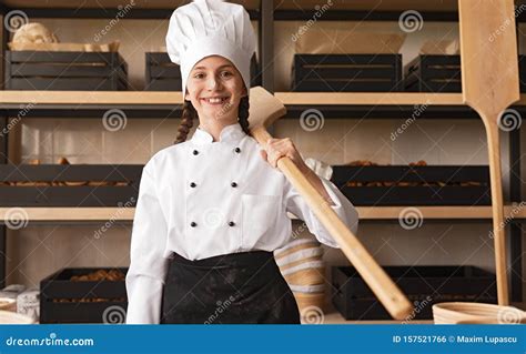 Bakers Uniform Hi-res Stock Photography And Images Alamy | atelier-yuwa.ciao.jp