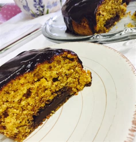 Bolo De Cenoura Recheado Brigadeiro